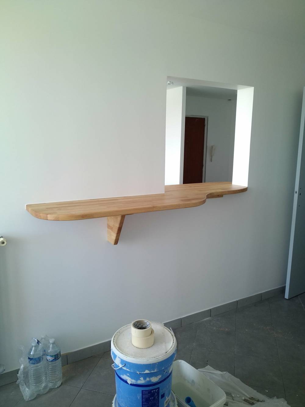 Fabrication-dun-tablette-en-hevea-1-scaled